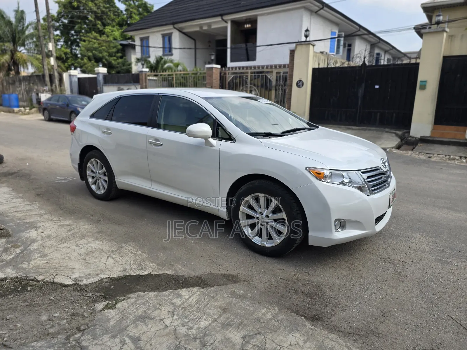 Toyota Venza AWD 2010 White