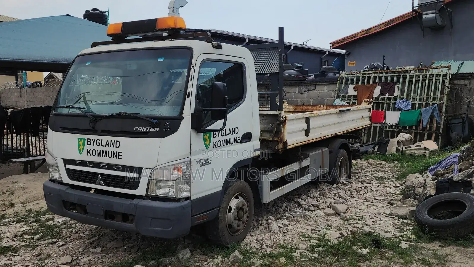 Super Clean Foreign Used Mitsubishi Fuso Tipper