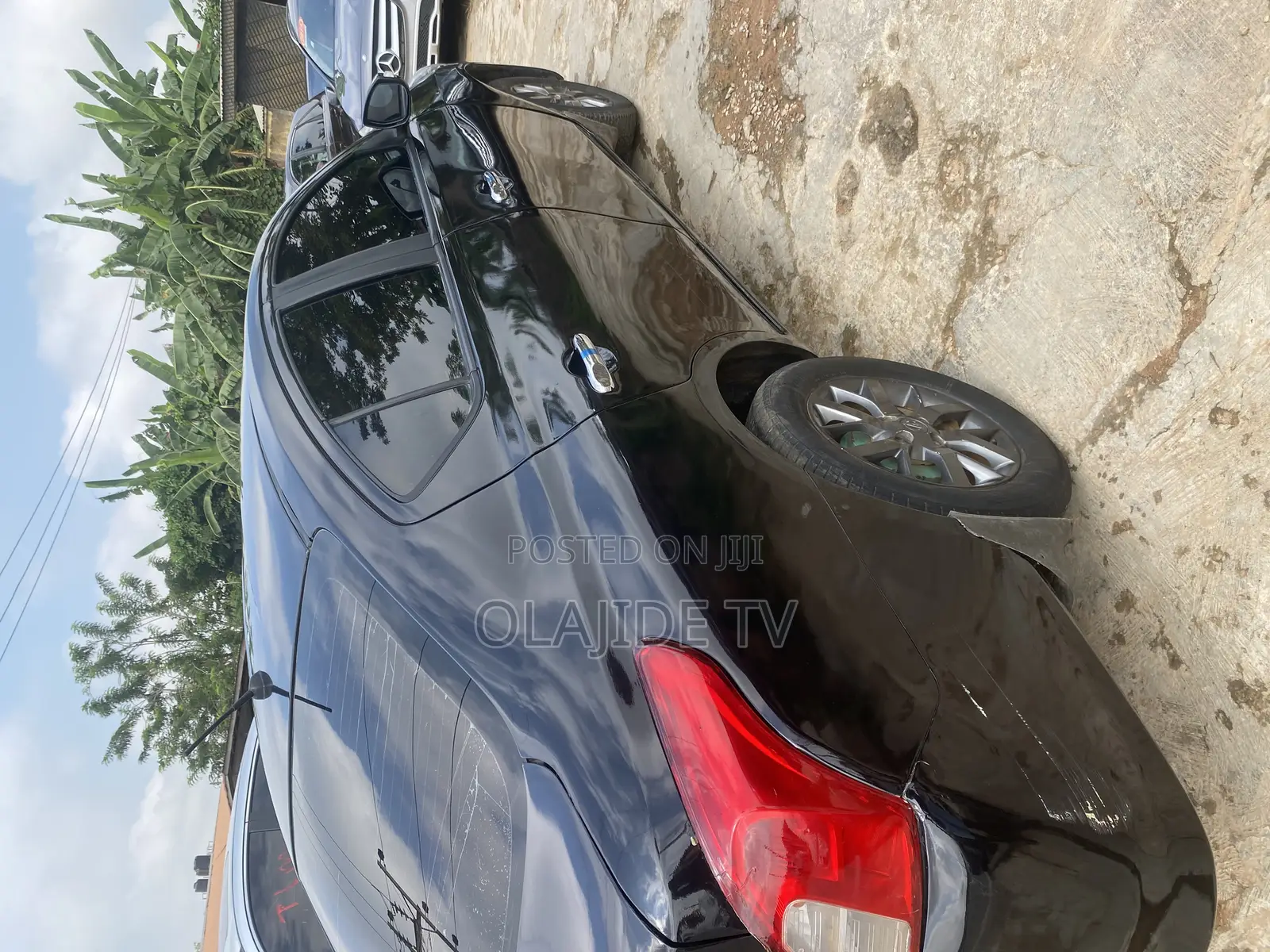 Nissan Almera 2015 Black