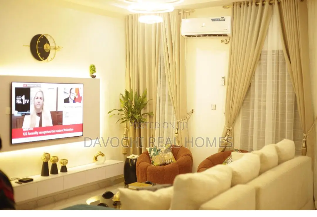 2bdrm Duplex in Orchid Road, Lekki Phase 2 for rent