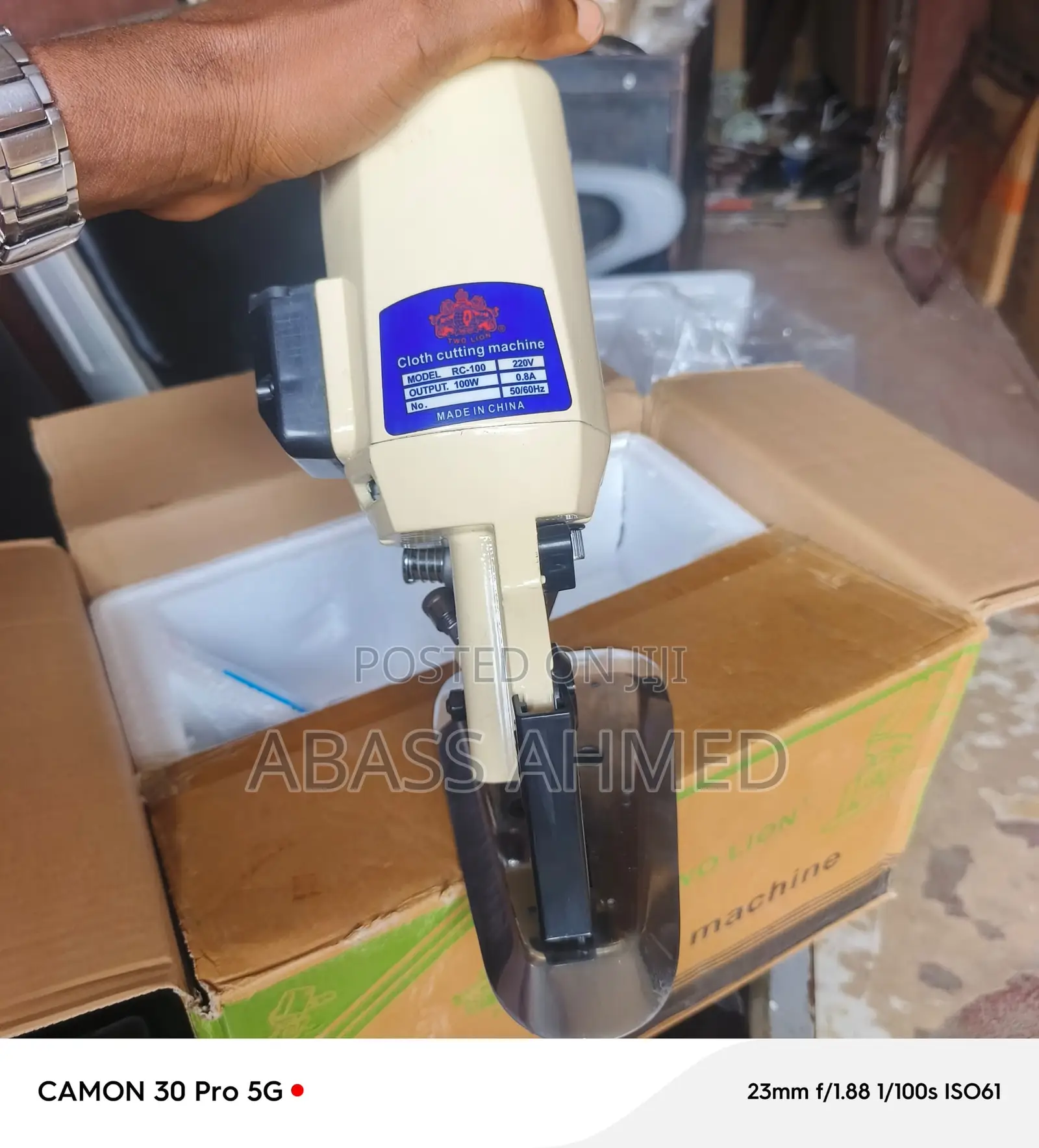 Clothe Cutting Machine