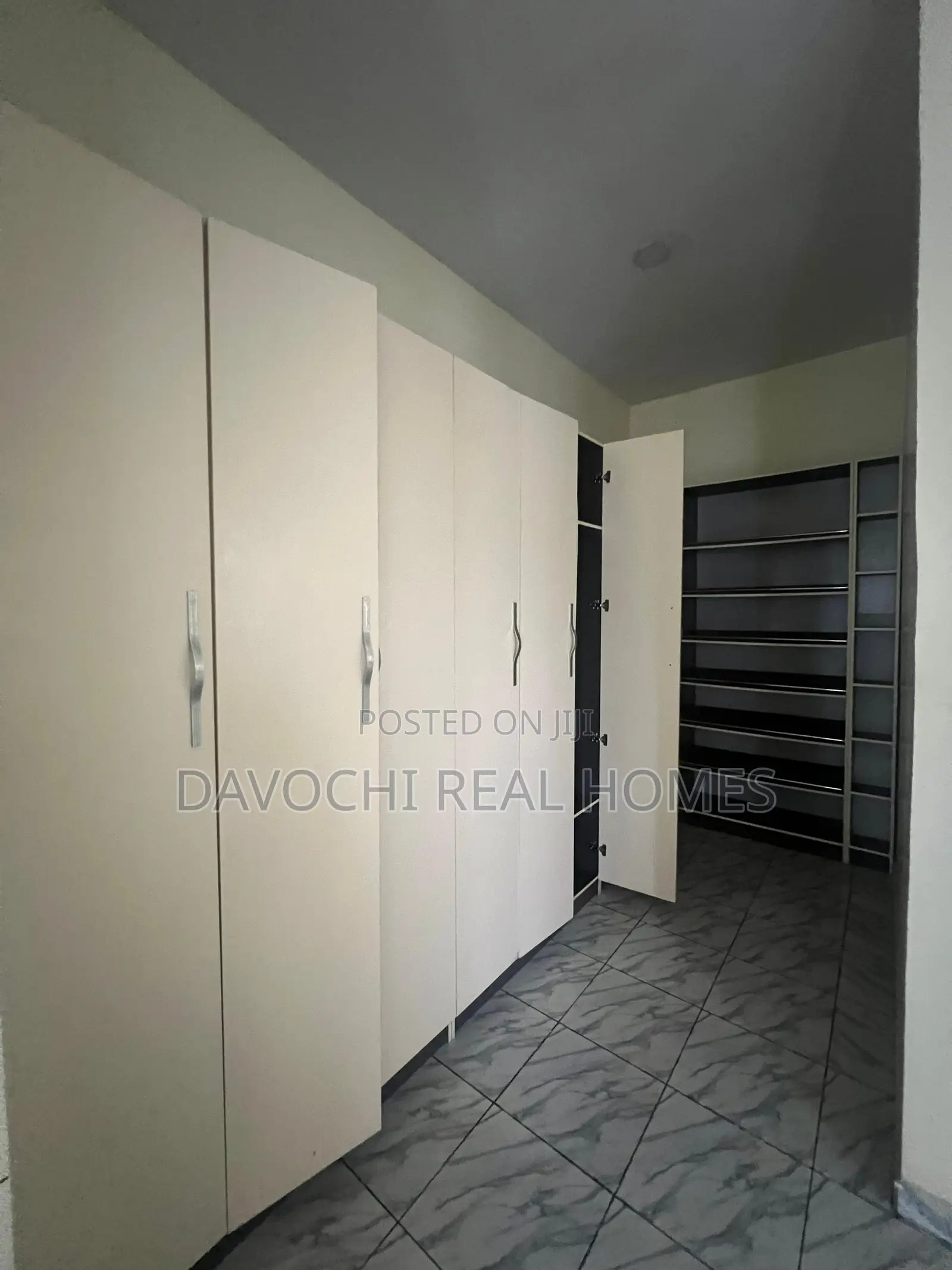 4bdrm Duplex in Ologolo for rent
