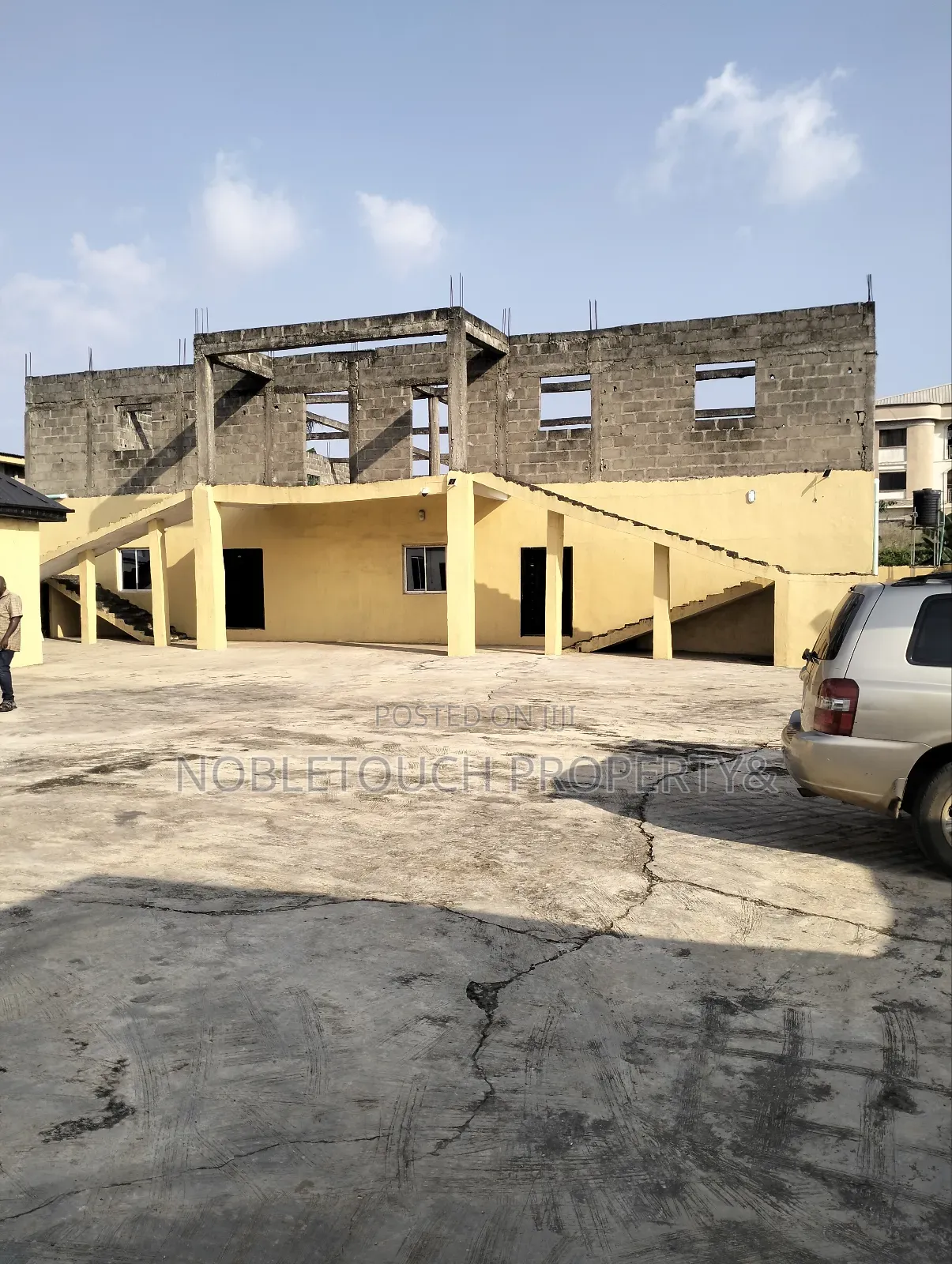 Commercial Building Along the Major Road for Lease