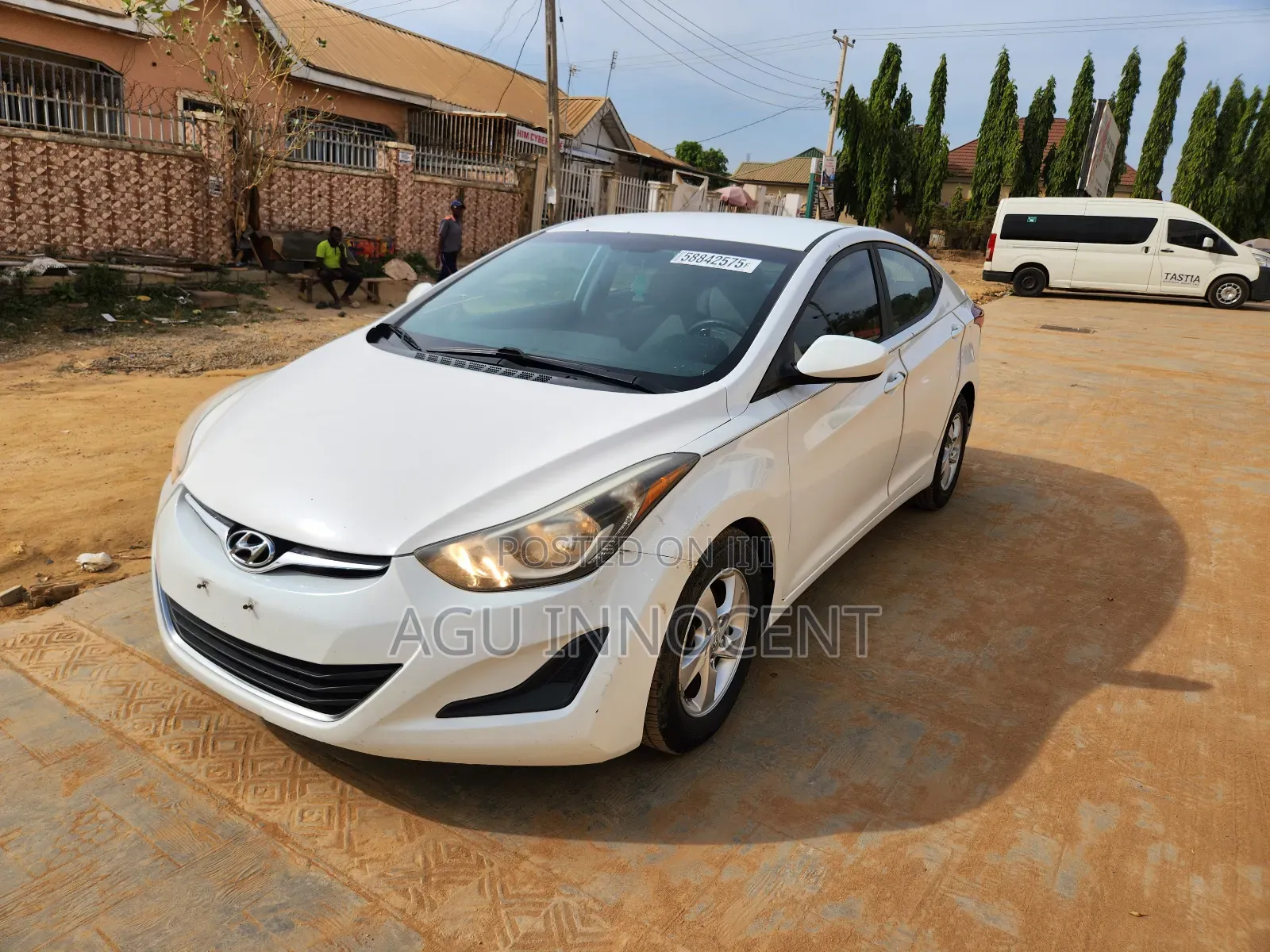Hyundai Elantra Limited 4dr Sedan (1.8L 4cyl 6A) 2014 White