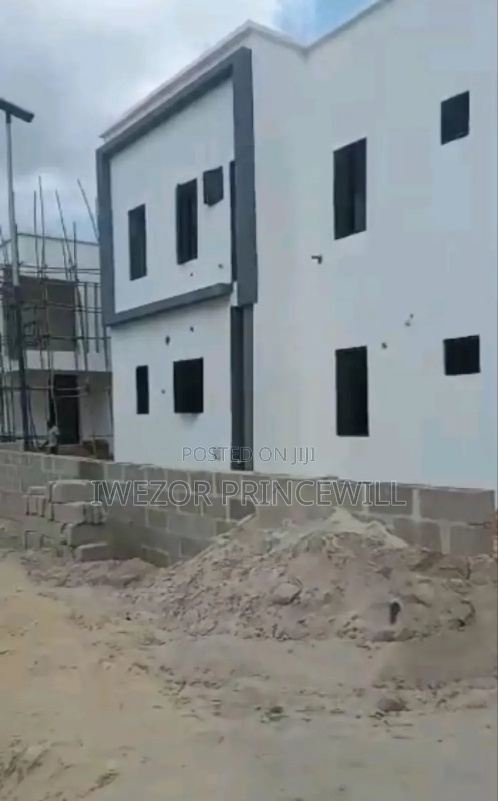 4bdrm Duplex in Rukpokwu for sale