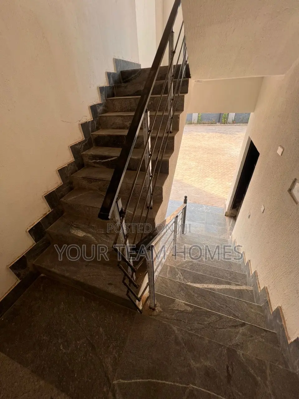 7 Units of a 2-Bedroom Block of Flats for Corporate Rent