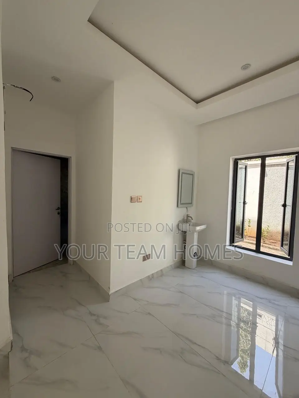 5bdrm Duplex in Kaura for rent
