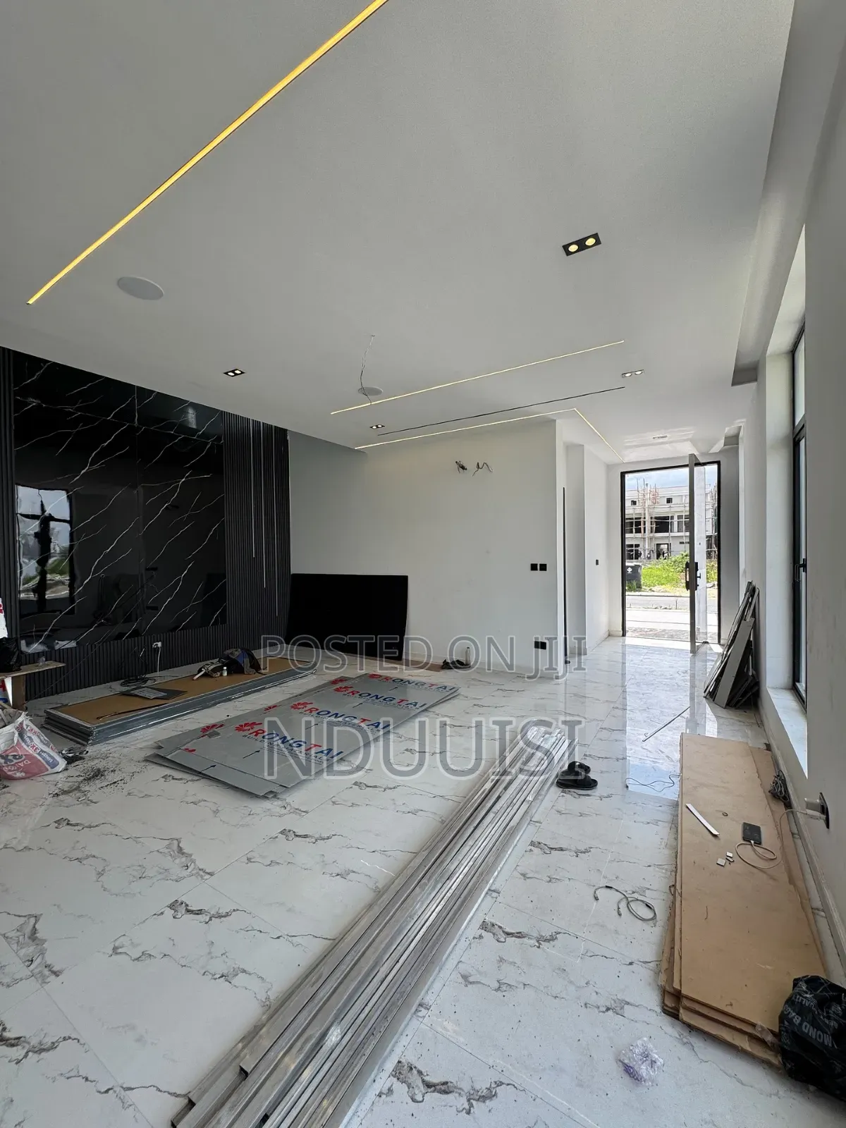 5bdrm Duplex in Cowrie Creek Estate, Lekki Phase 1 for sale