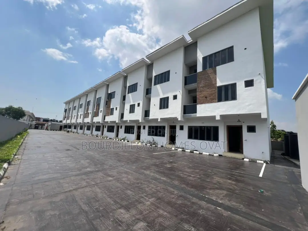 4bdrm Duplex in Lekki Phase 1 for rent