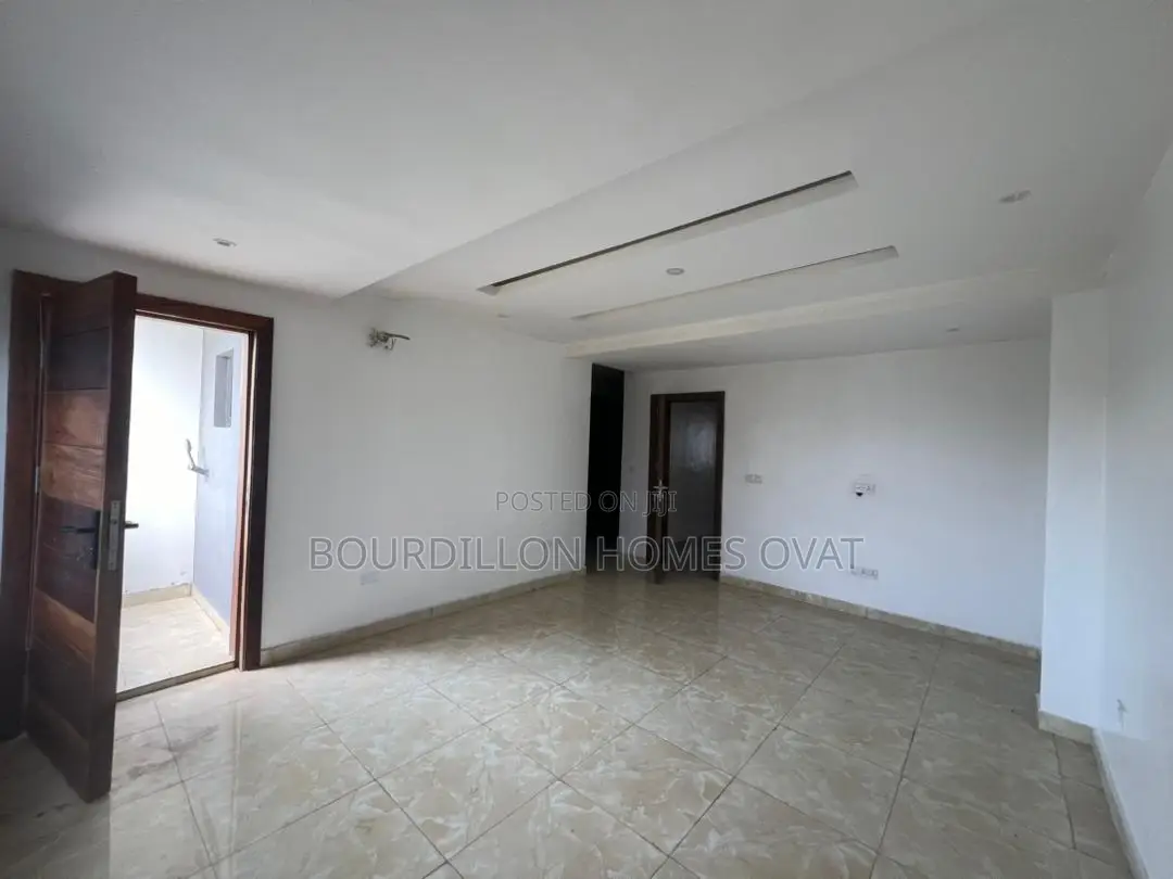 4bdrm Duplex in Lekki Phase 1 for rent