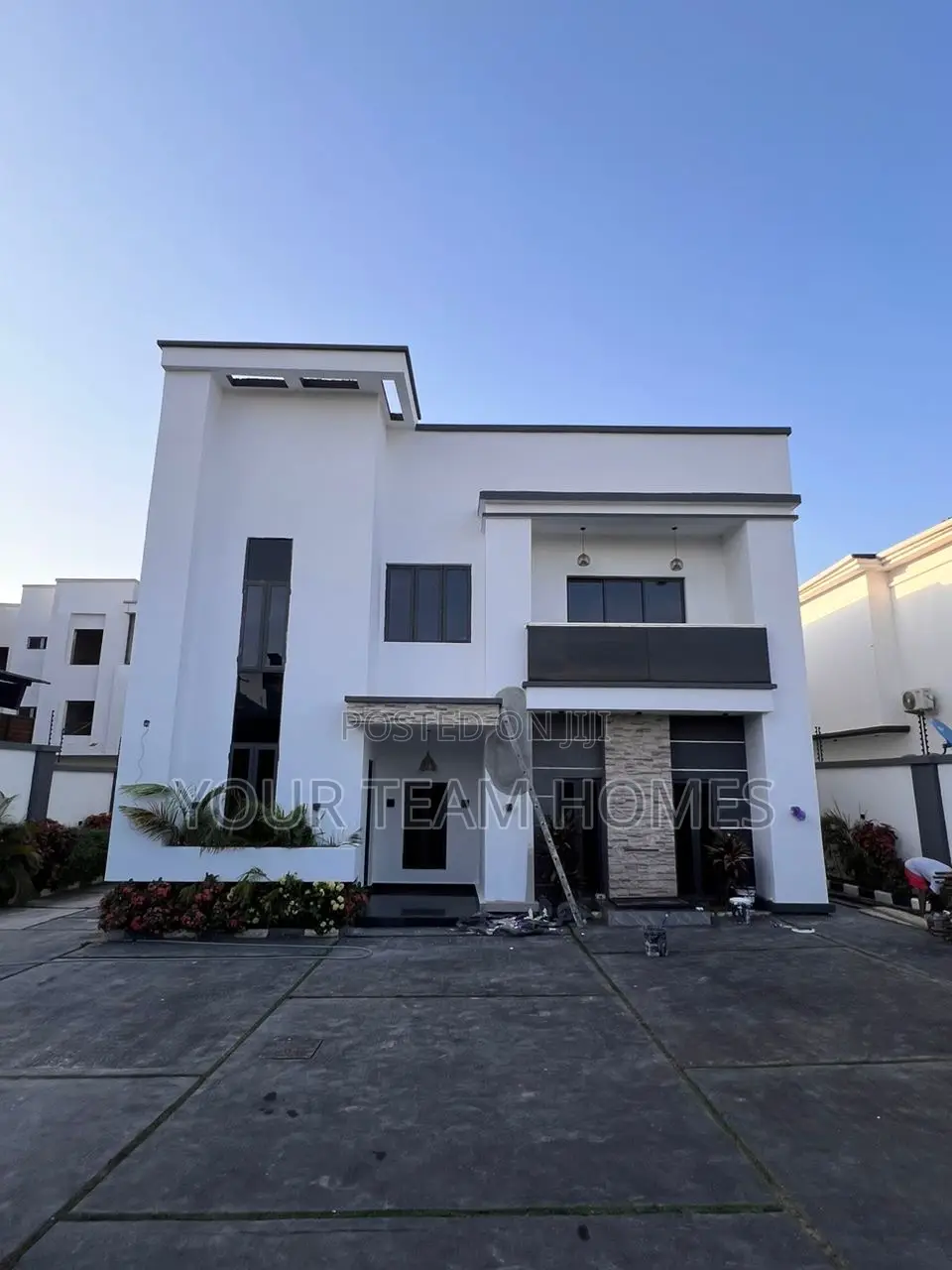 6bdrm Duplex in Guzape for sale