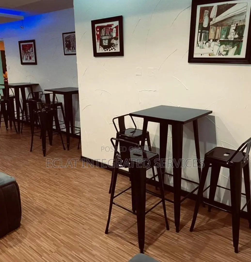 3 Metal Chair and Metal Table Resturant Set