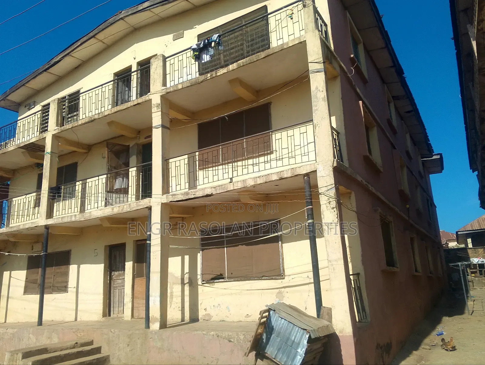 3bdrm Block of Flats in Adisco, Ilorin South for sale