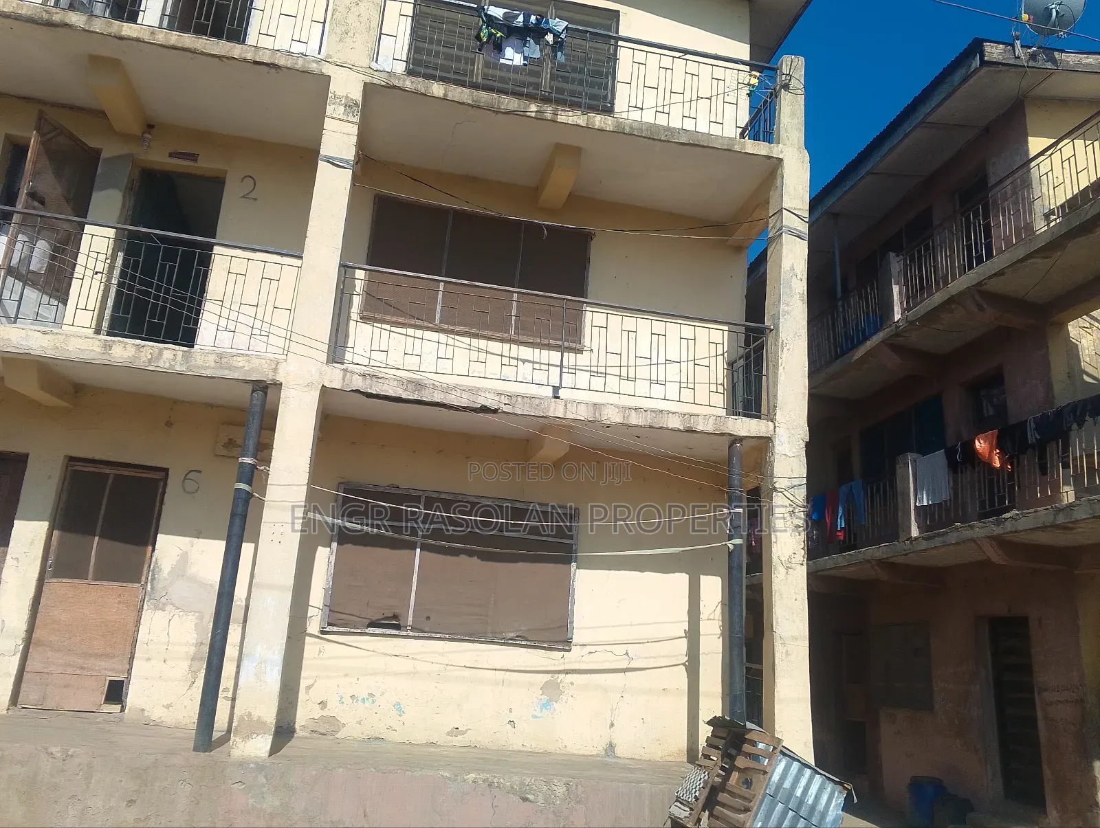 3bdrm Block of Flats in Adisco, Ilorin South for sale