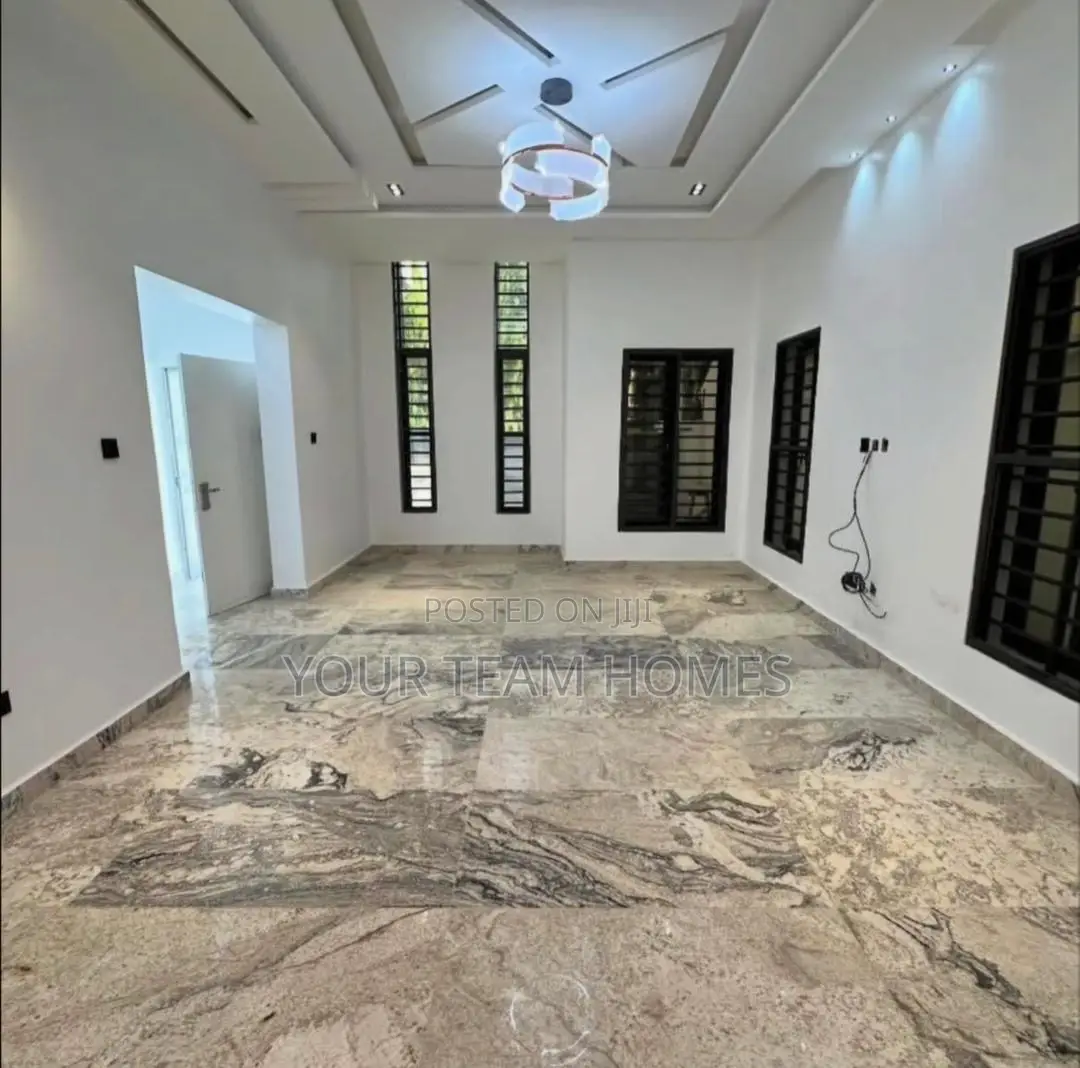 4bdrm Duplex in Life Camp for sale