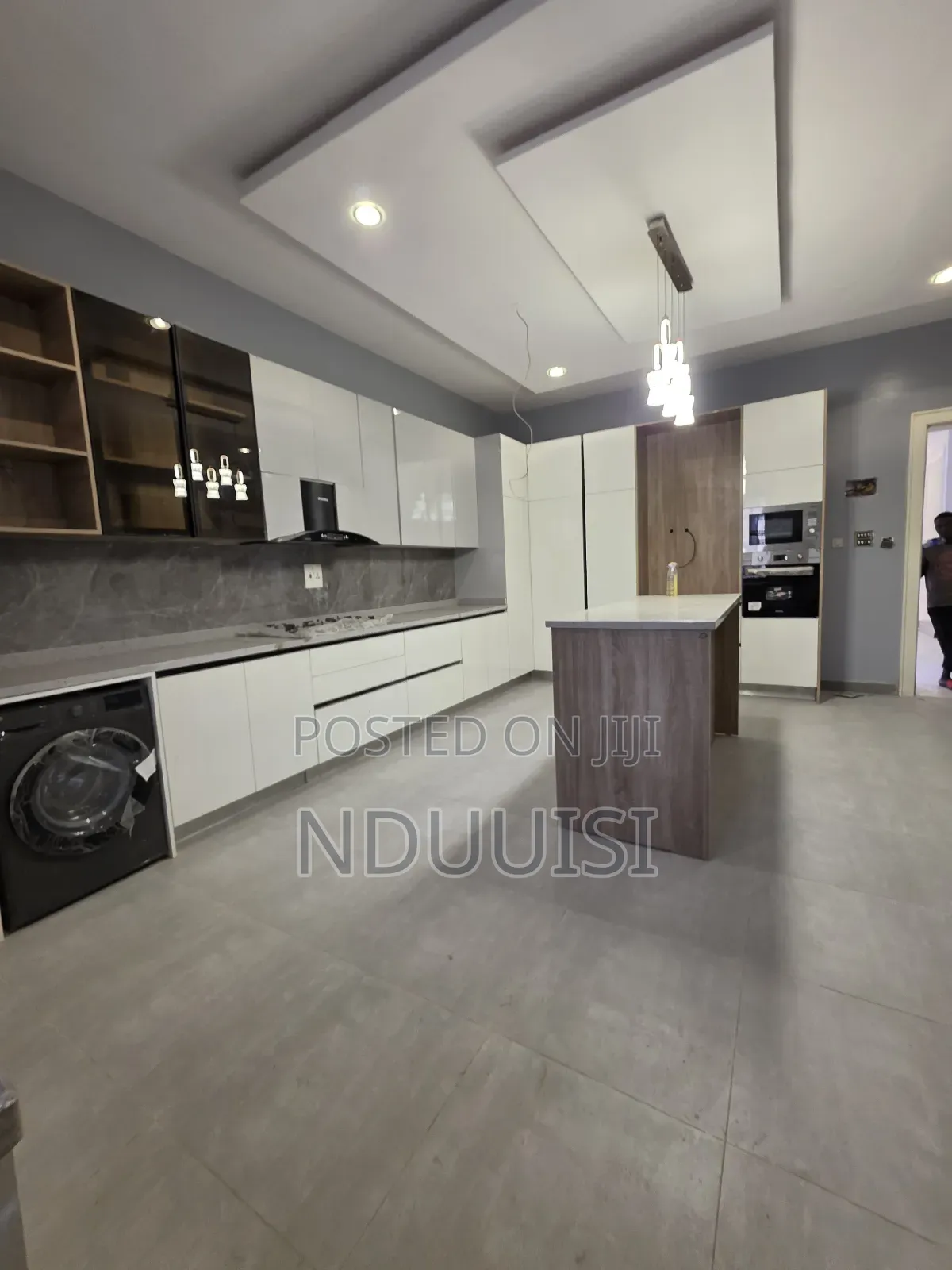 4bdrm Duplex in Utako for sale