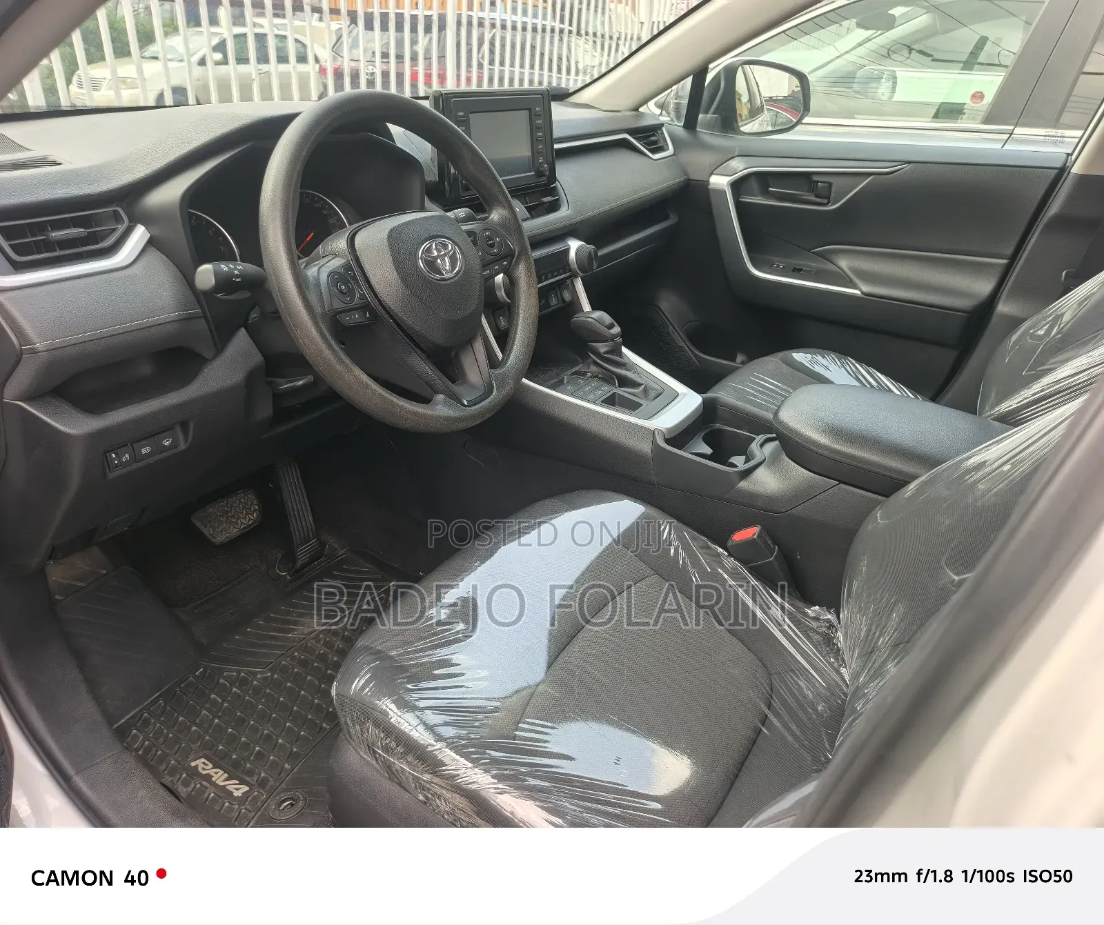 Toyota RAV4 LE 2022 White