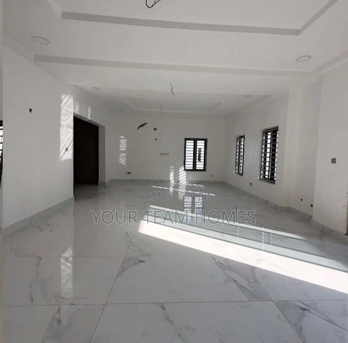 7bdrm Duplex in Asoroko, Asokoro for sale