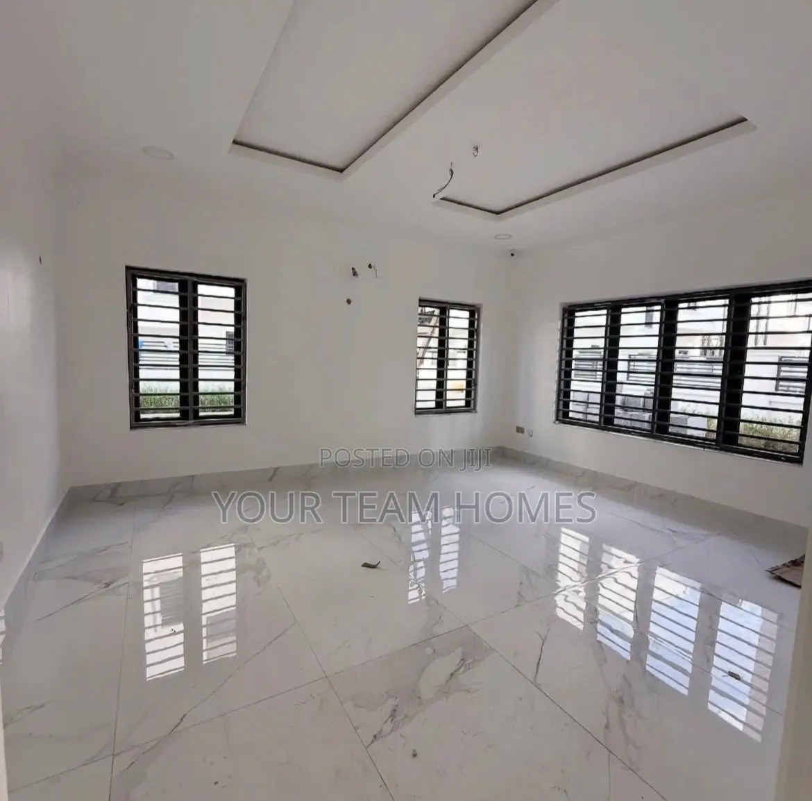 7bdrm Duplex in Asoroko, Asokoro for sale