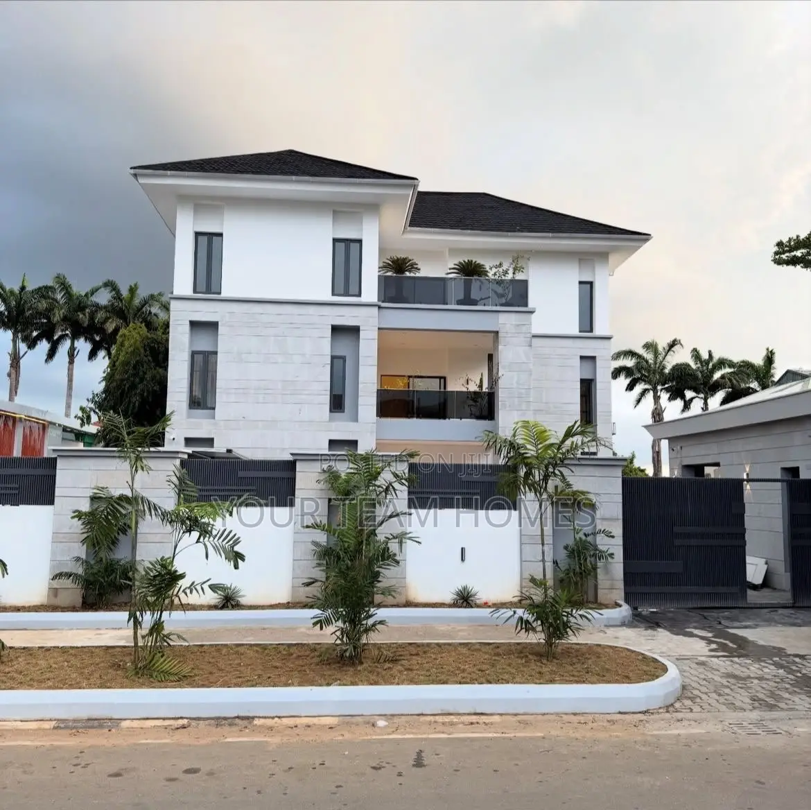 7bdrm Mansion in Maitama for sale