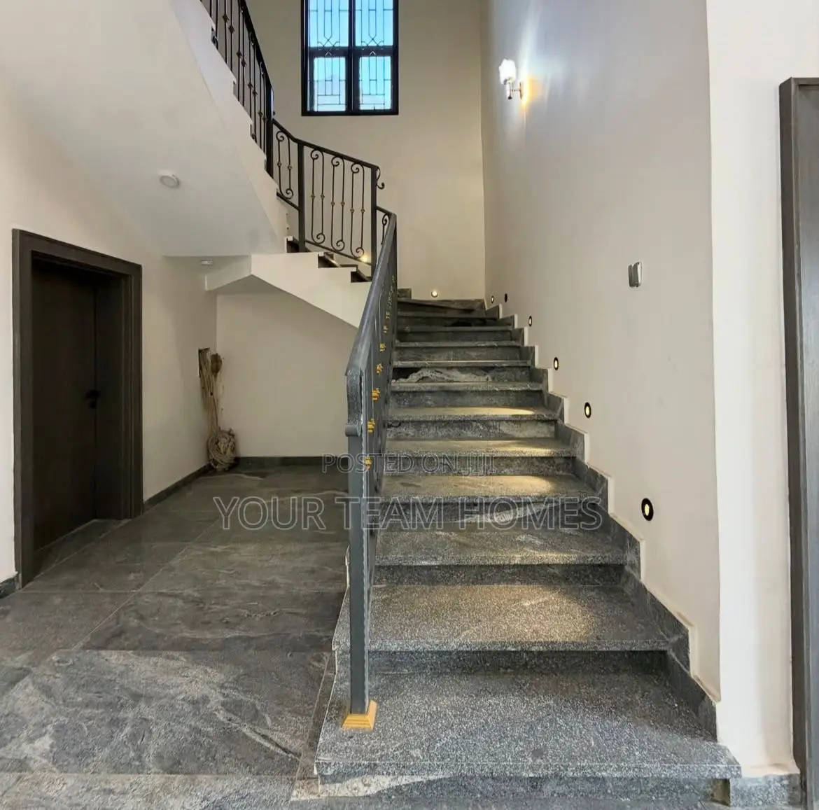 5bdrm Duplex in Galadimawa for sale