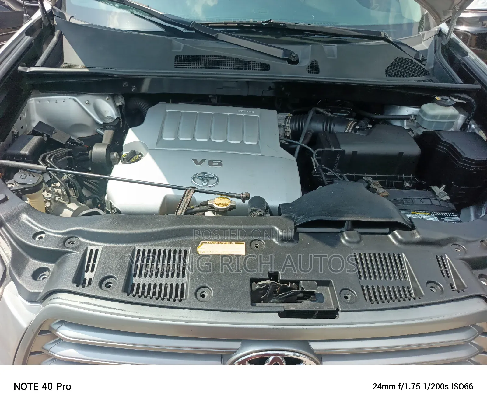 Toyota Highlander 2010 Silver
