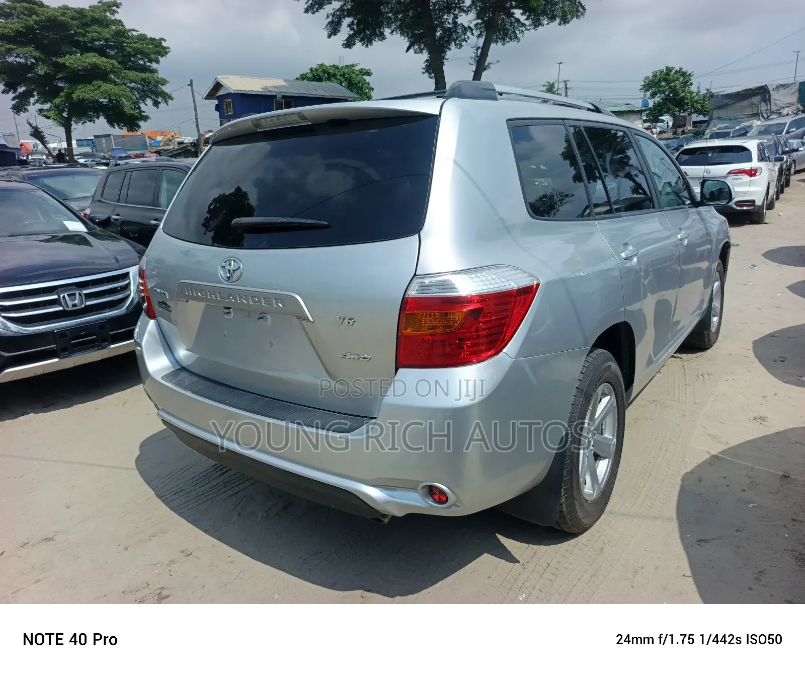 Toyota Highlander 2010 Silver