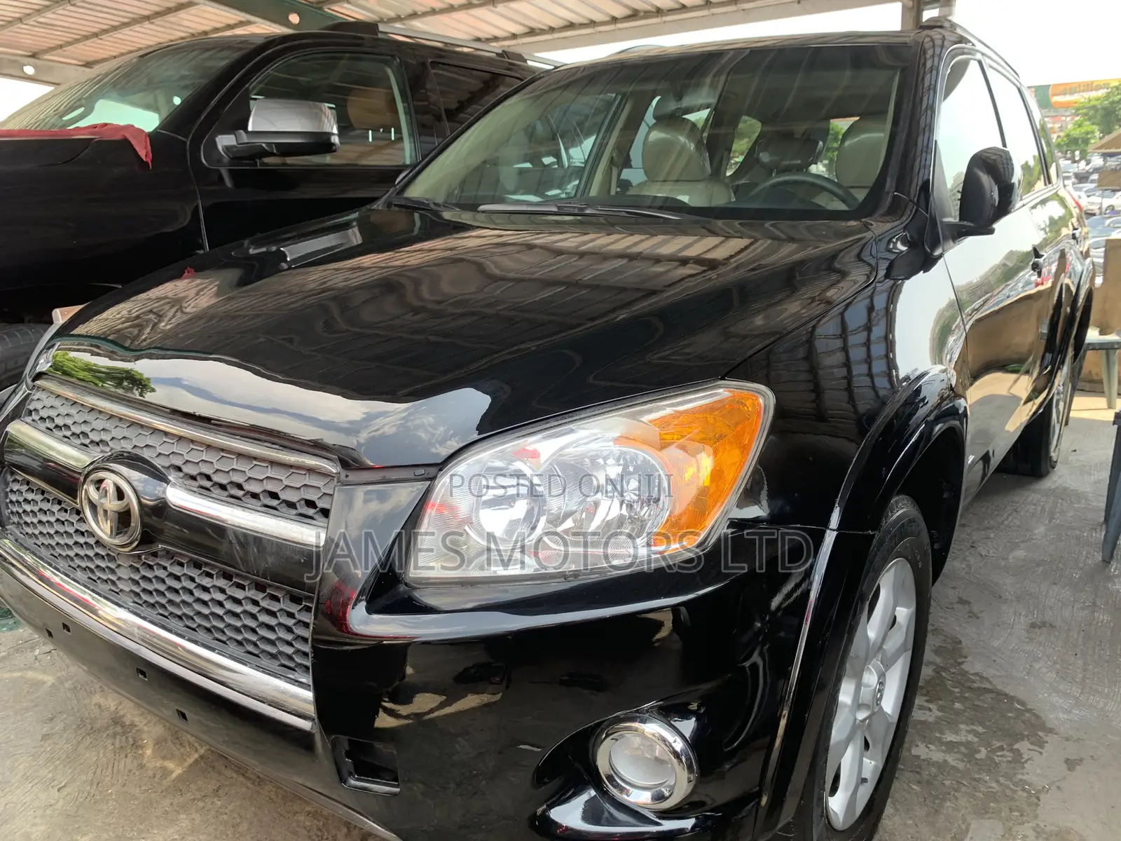 Toyota RAV4 2010 Black