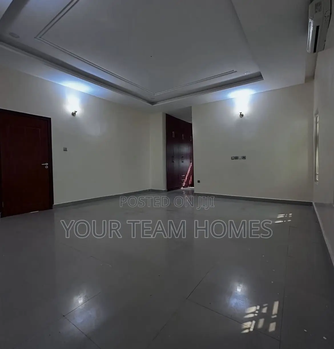 5bdrm Duplex in Karsana for sale