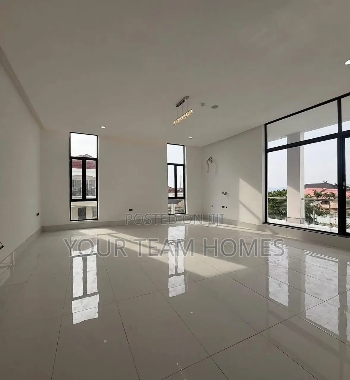 8bdrm Mansion in Asoroko, Asokoro for sale