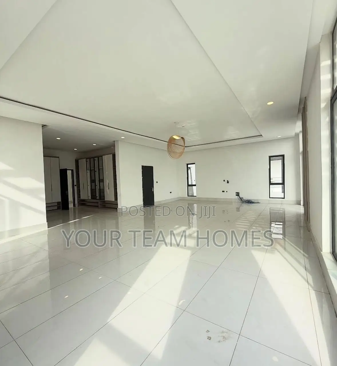 8bdrm Mansion in Asoroko, Asokoro for sale