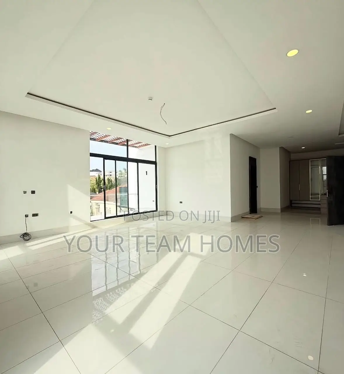 8bdrm Mansion in Asoroko, Asokoro for sale