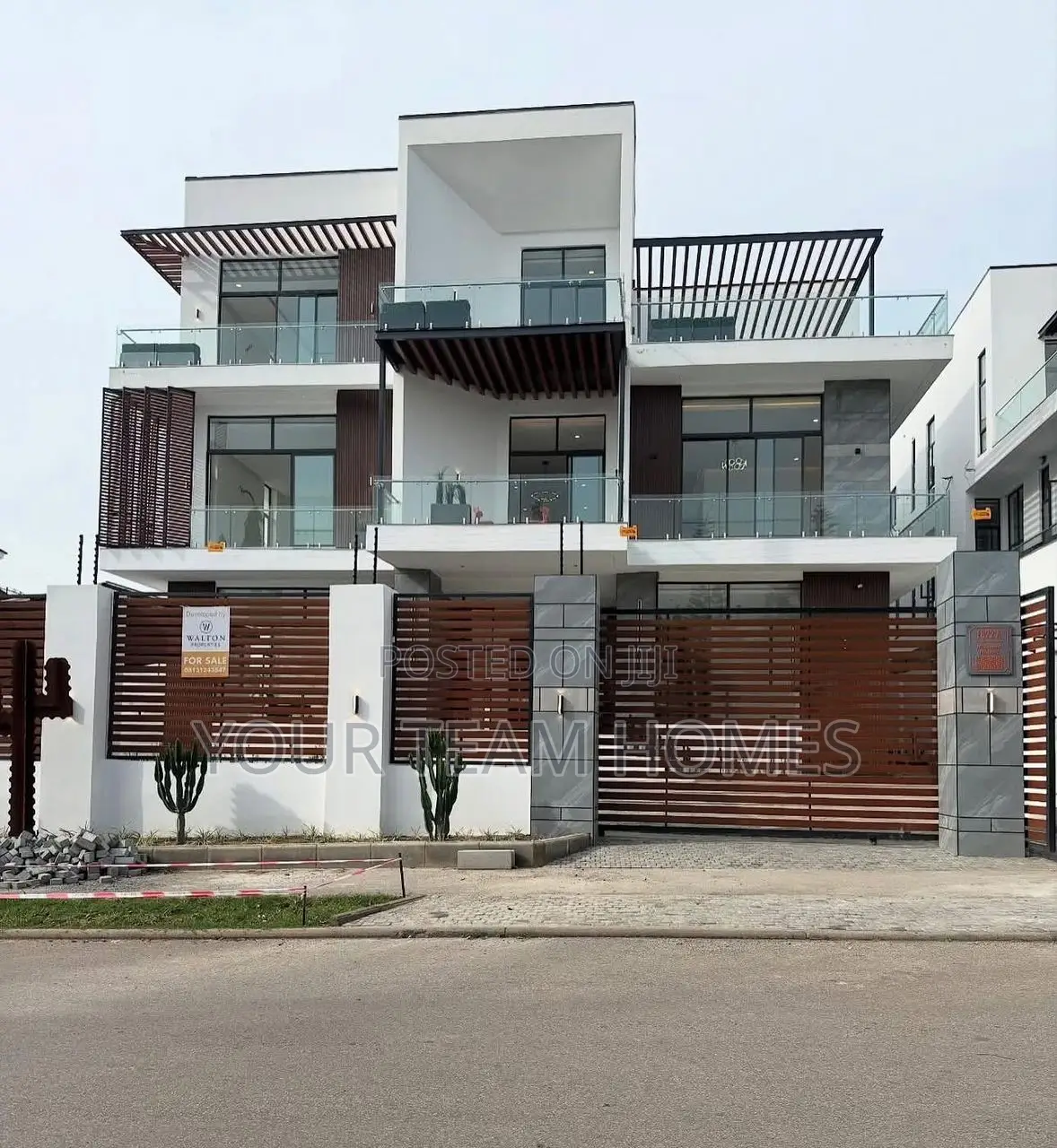 8bdrm Mansion in Asoroko, Asokoro for sale