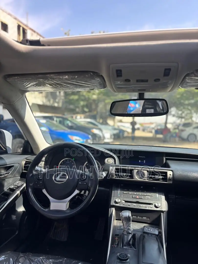Lexus IS 200t 2017 White
