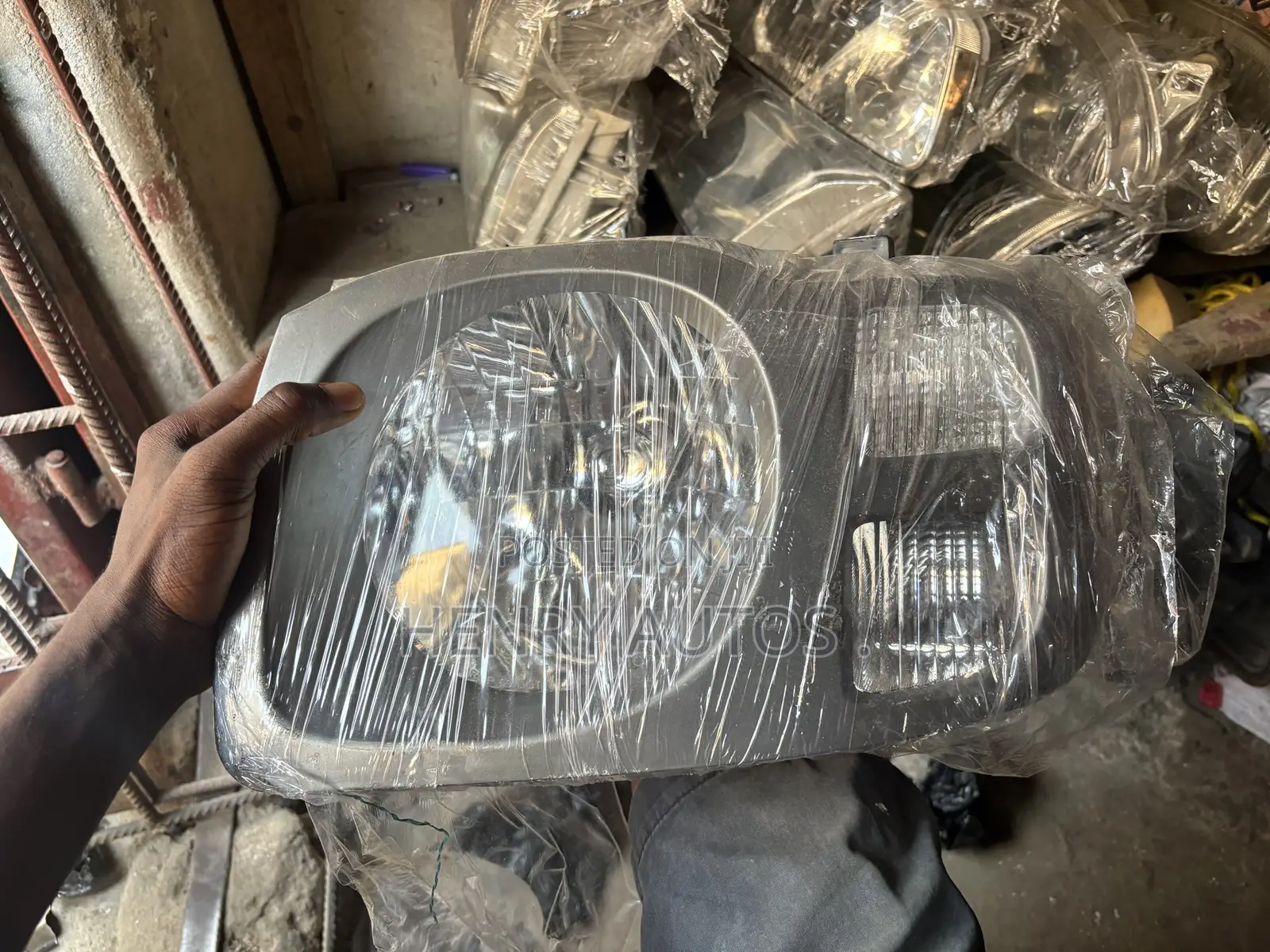 Set Headlights Xtera 2001