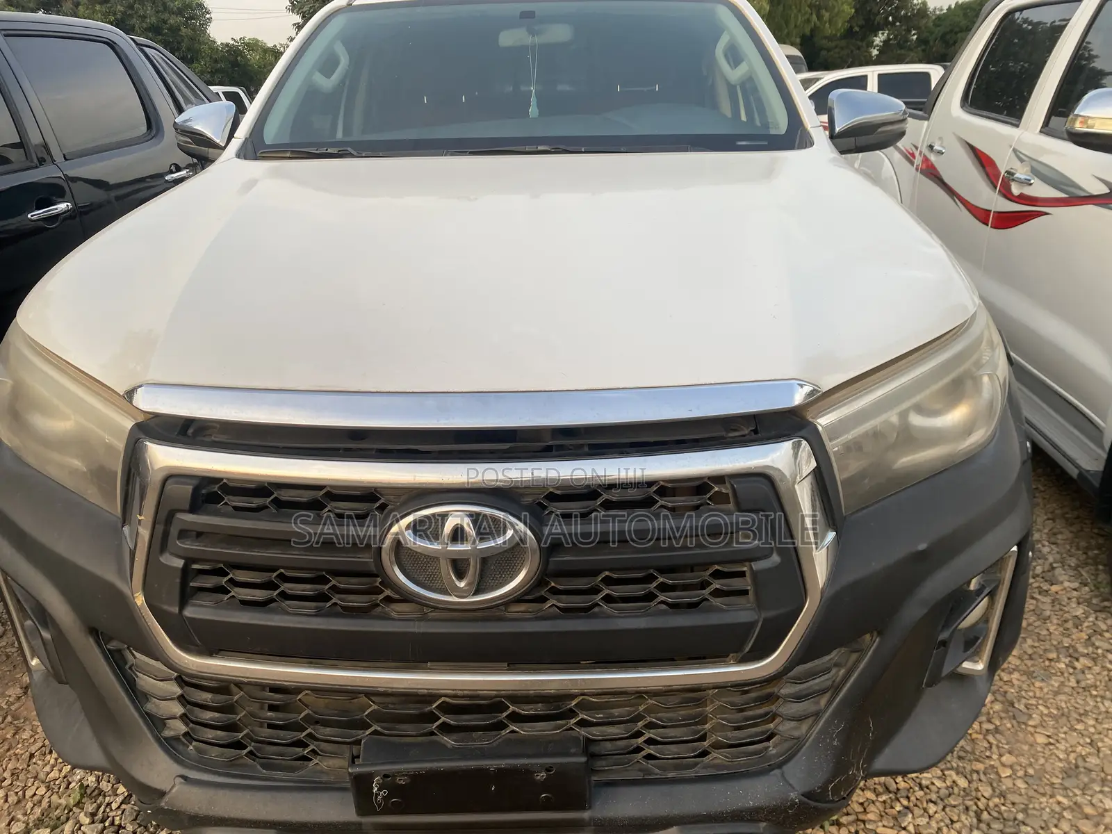 Toyota Hilux SR HI-Rider 2018 White