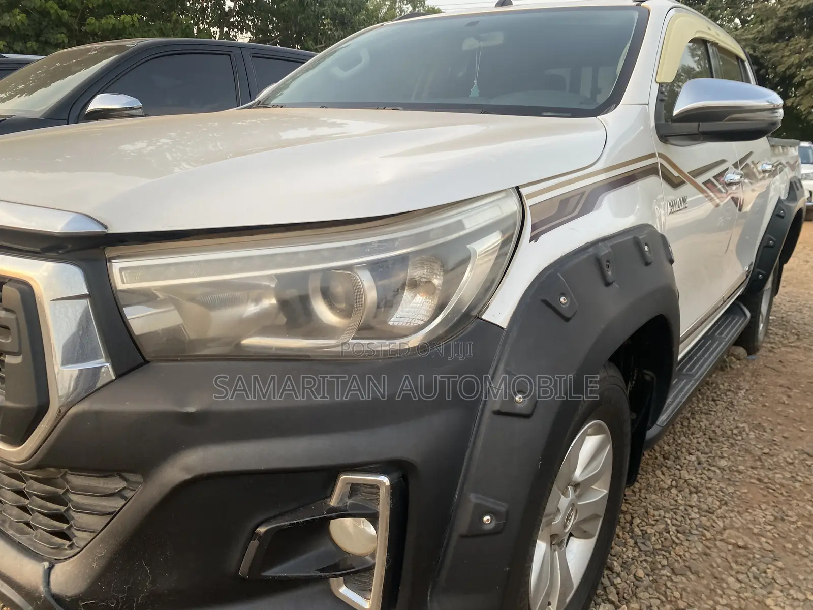 Toyota Hilux SR HI-Rider 2018 White