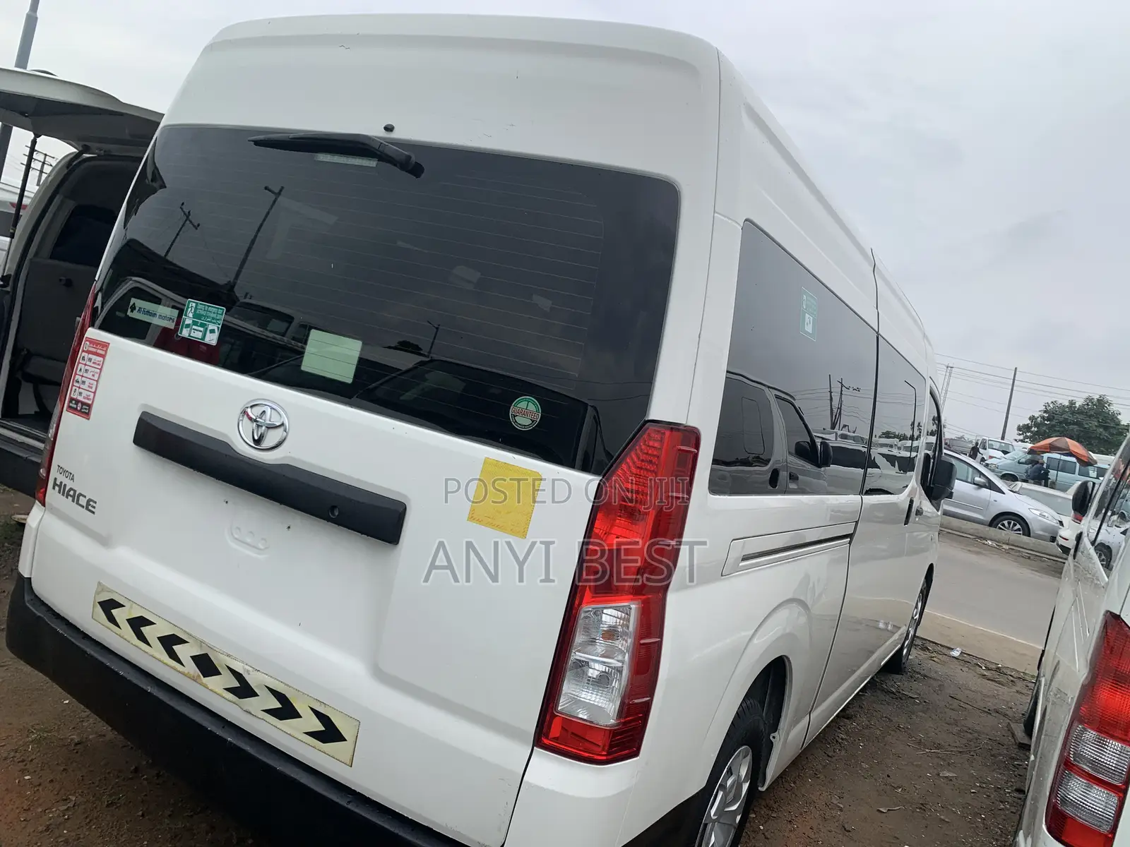 Toyota HiAce 2021 White