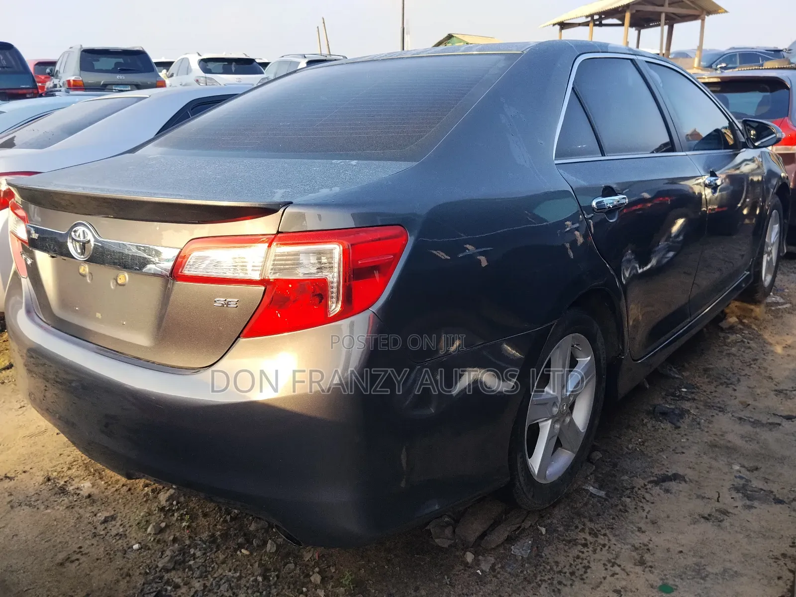 Toyota Camry SE 4dr Sedan (2.5L 4cyl 6A) 2013 Gray
