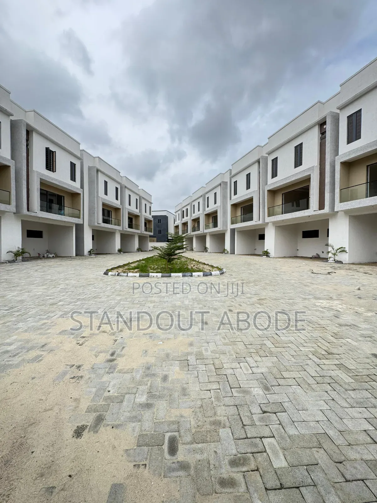4bdrm Duplex in Inside An Estate, Ikate for sale