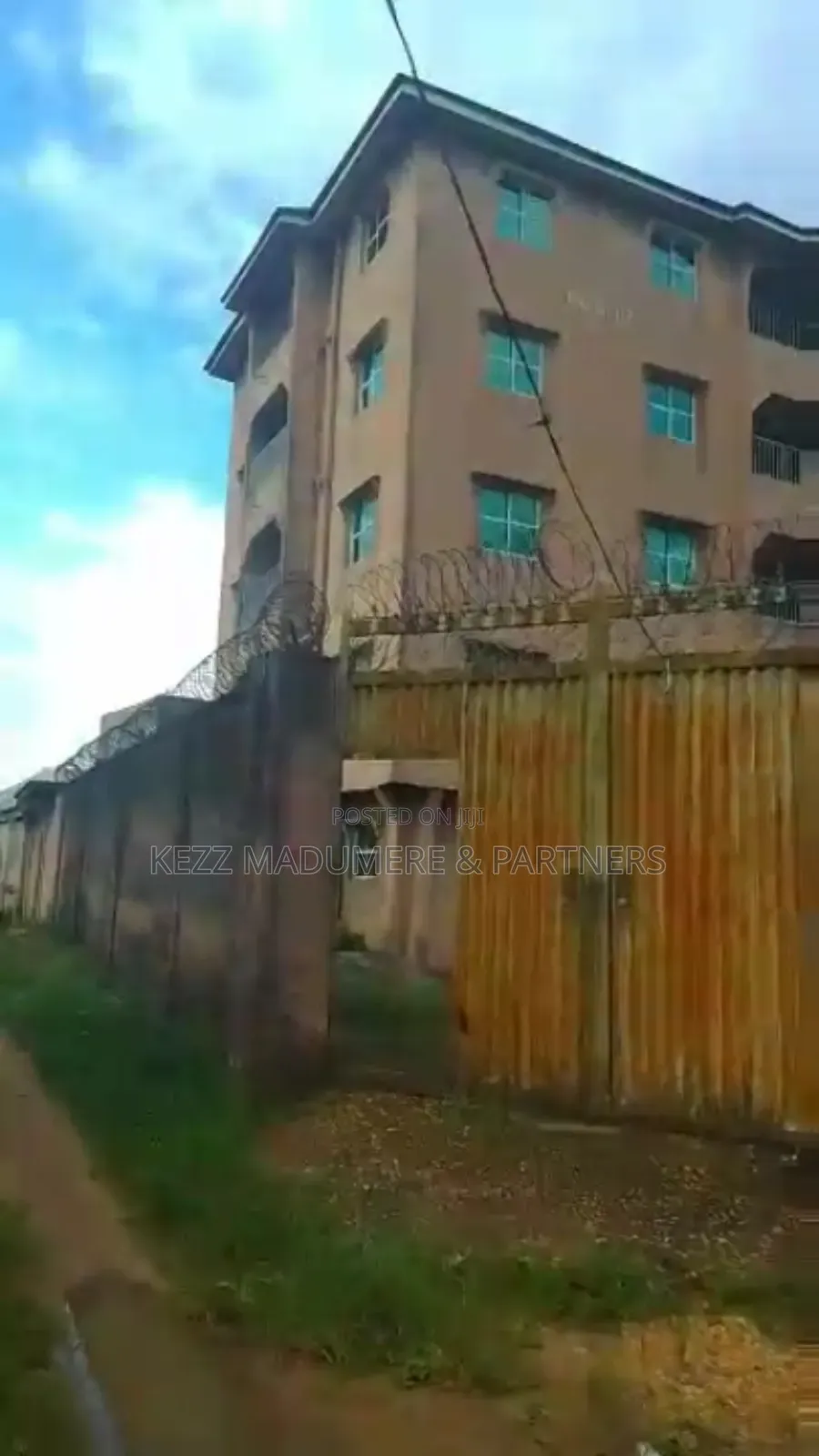 10bdrm Block of Flats in Near Osisioma for sale