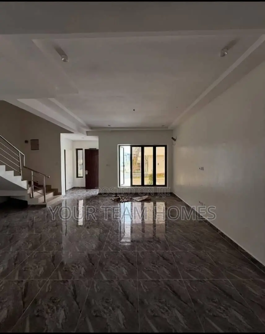 4bdrm Townhouse/Terrace in Life Camp for sale