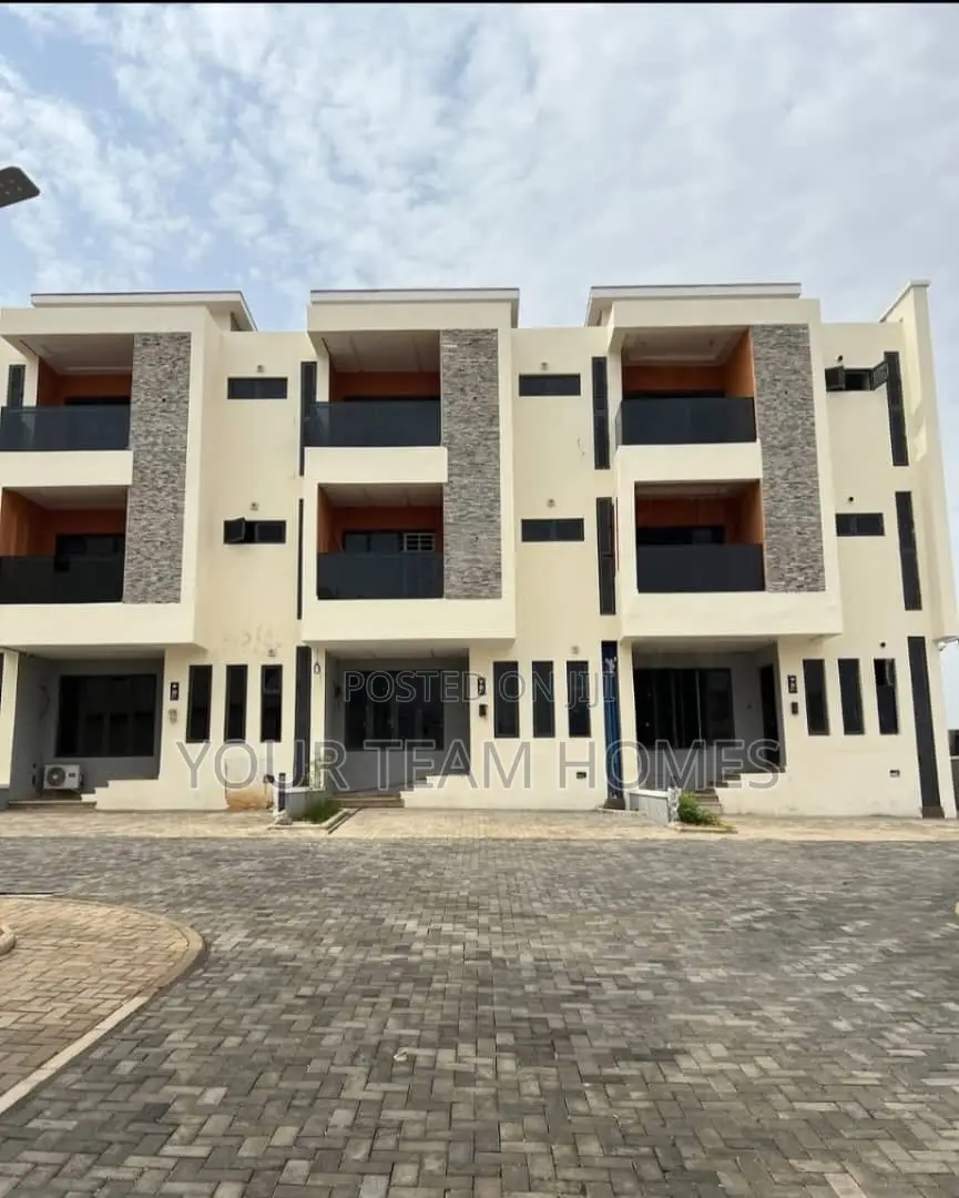4bdrm Townhouse/Terrace in Life Camp for sale