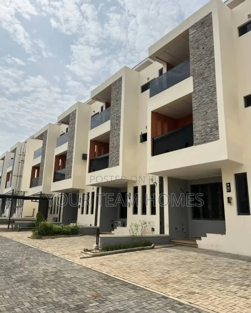 4bdrm Townhouse/Terrace in Life Camp for sale