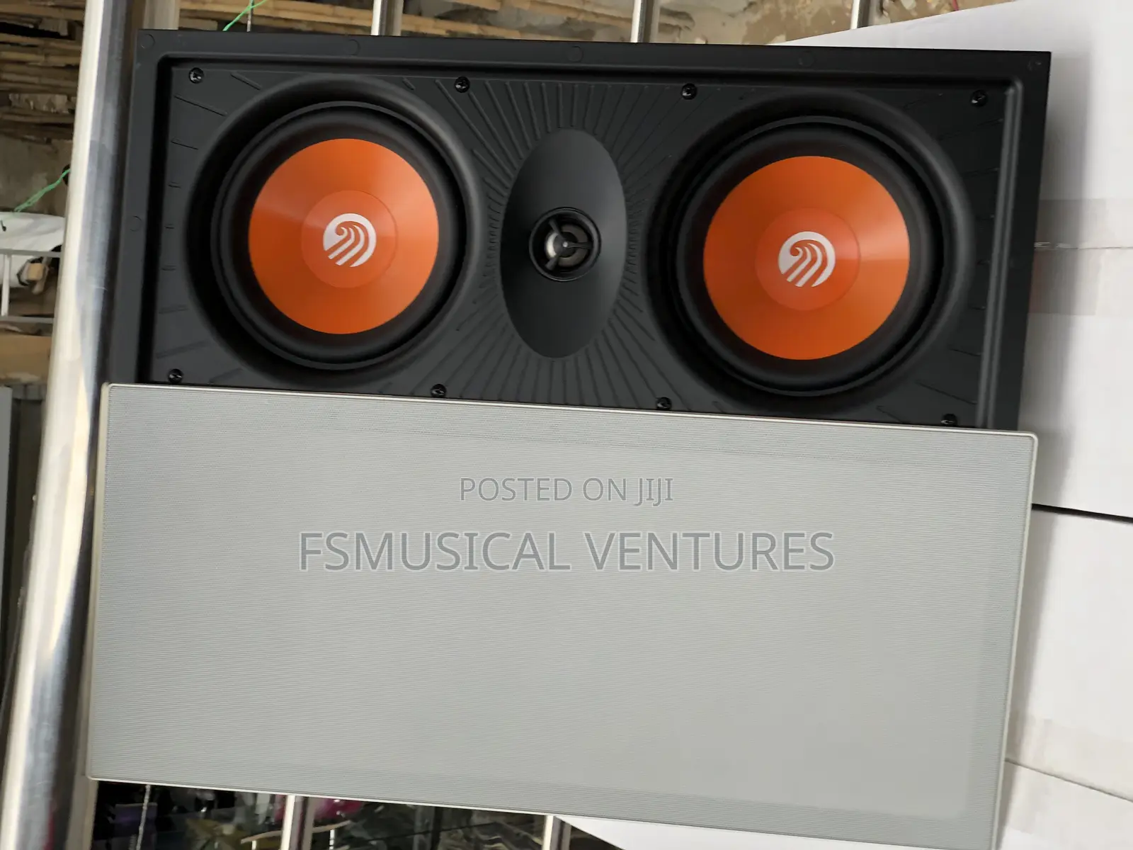 Lucky Tone 200watts in Wall Double Speakers