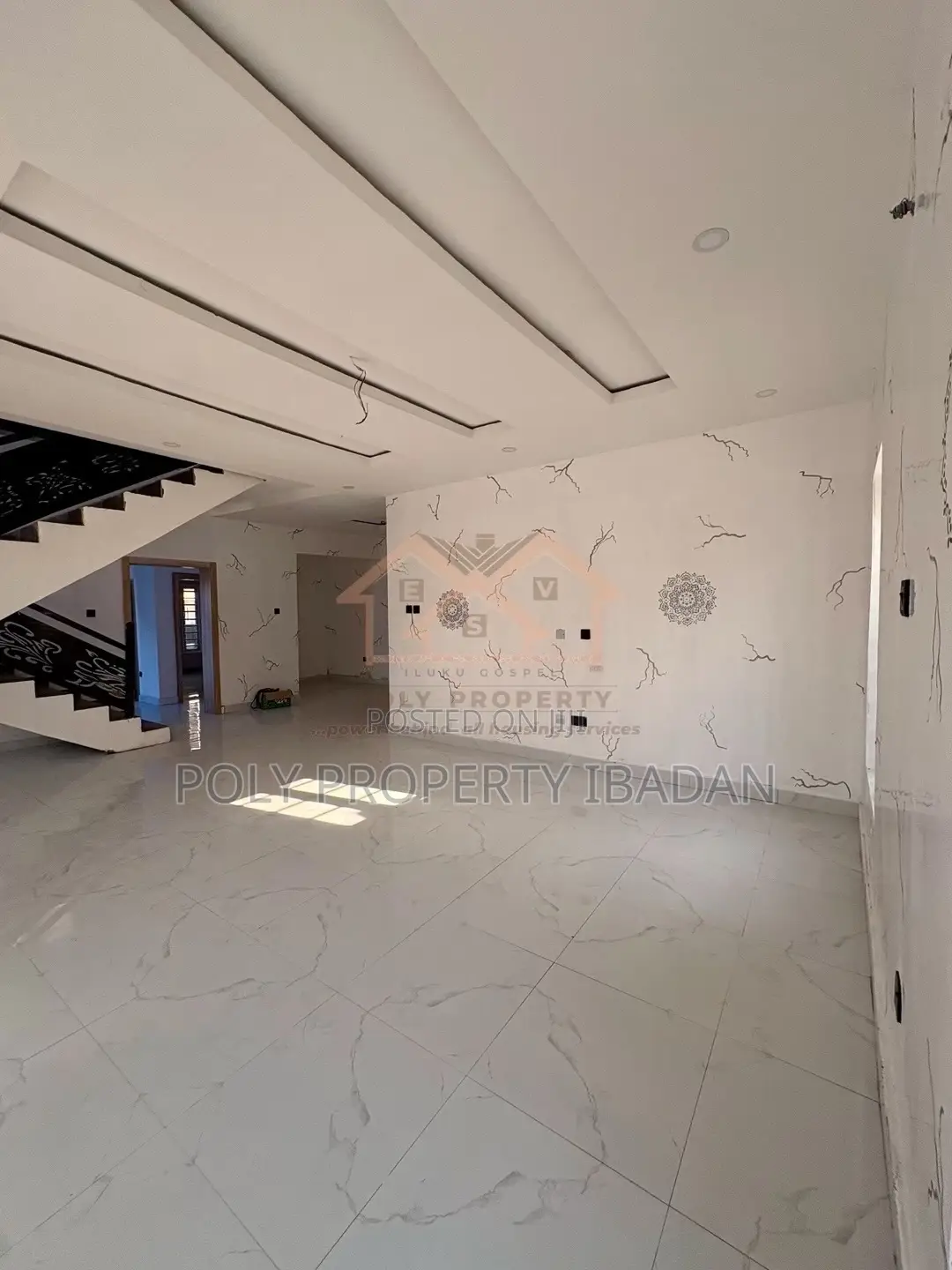 5bdrm Duplex in Bashorun Housing, Ibadan for sale