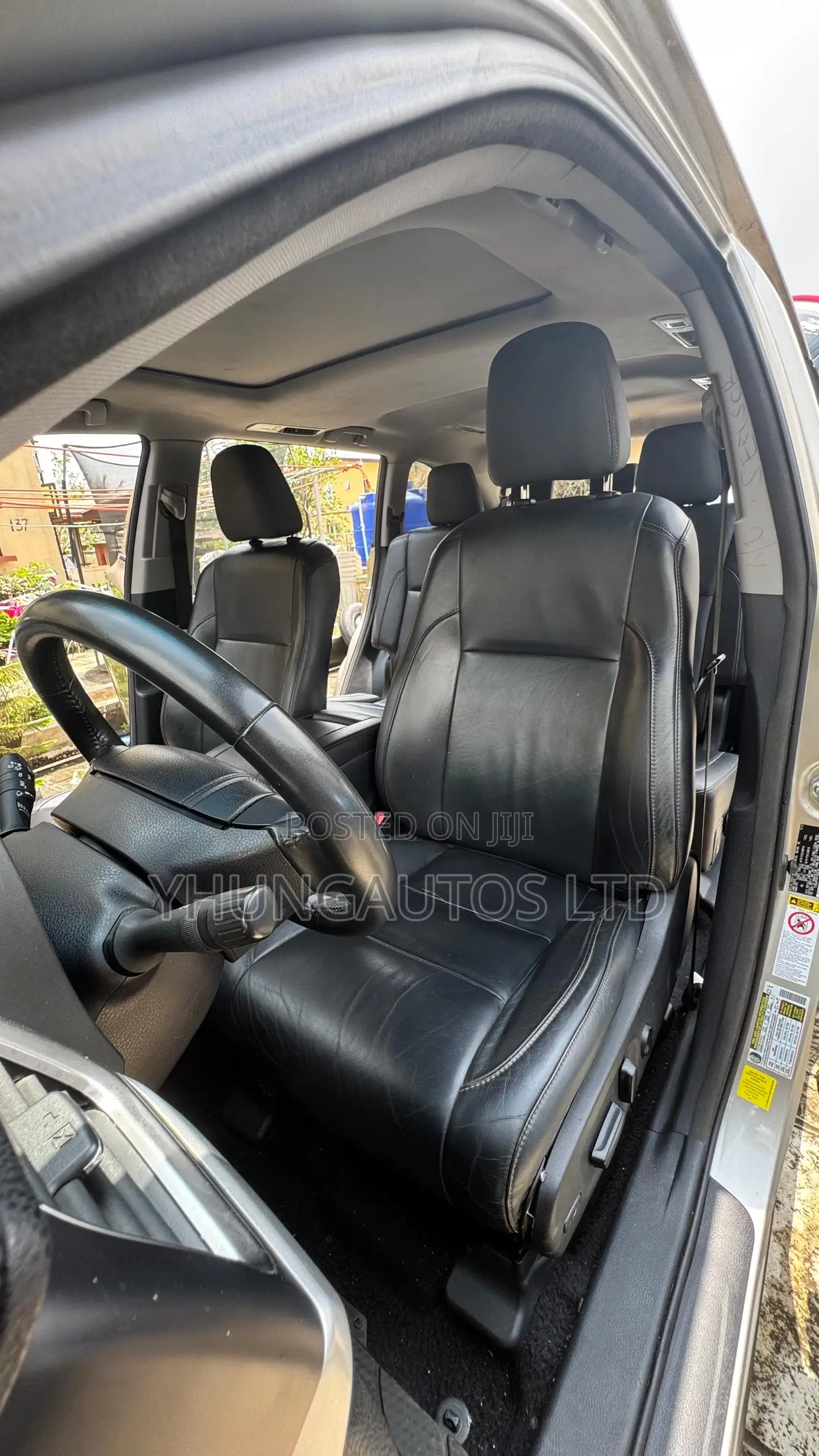 Toyota Highlander XLE 4dr SUV AWD (3.5L 6cyl 6A) 2015 Gold