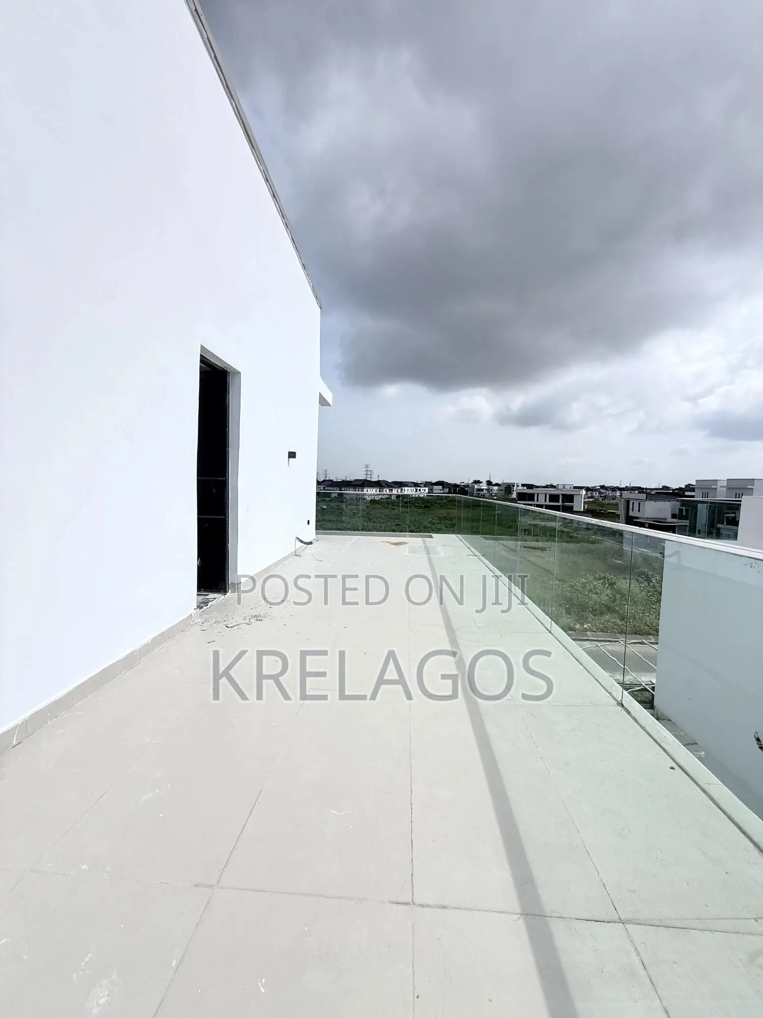 5bdrm Duplex in Royal Garden Estate, Off Lekki-Epe Expressway for sale