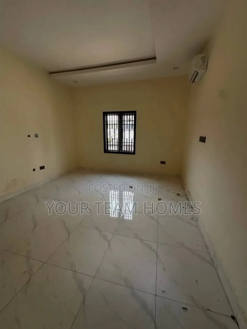 4bdrm Duplex in Jahi Gilmore for sale