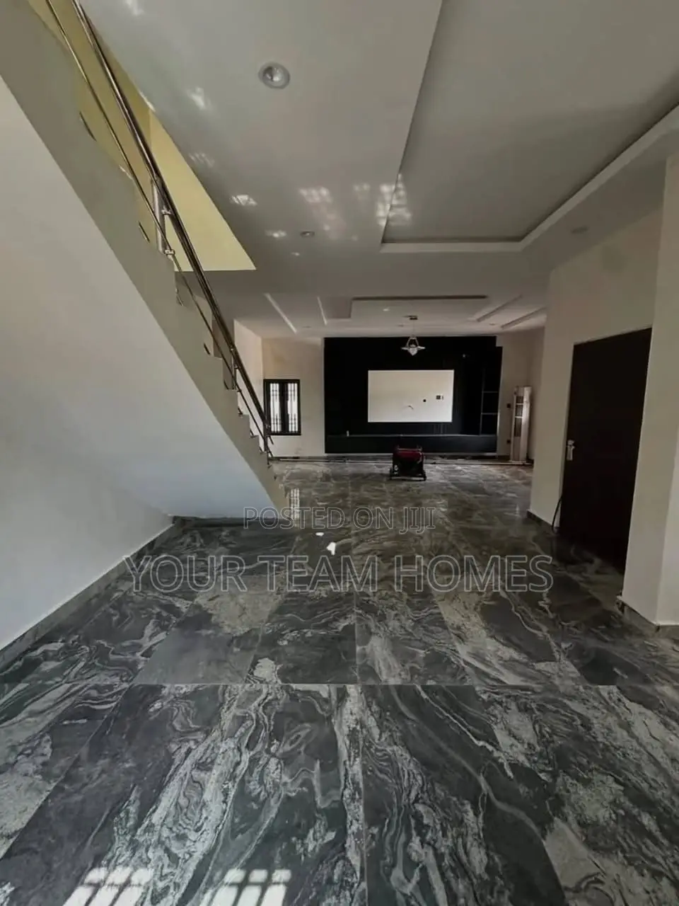 4bdrm Duplex in Jahi Gilmore for sale